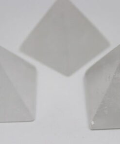Alternative view of Kristal Kuvars Taşı Piramit - 60gr