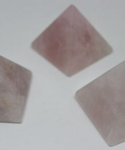 Alternative view of Pembe Kuvars Taşı Piramit 3'lü Set - 60gr